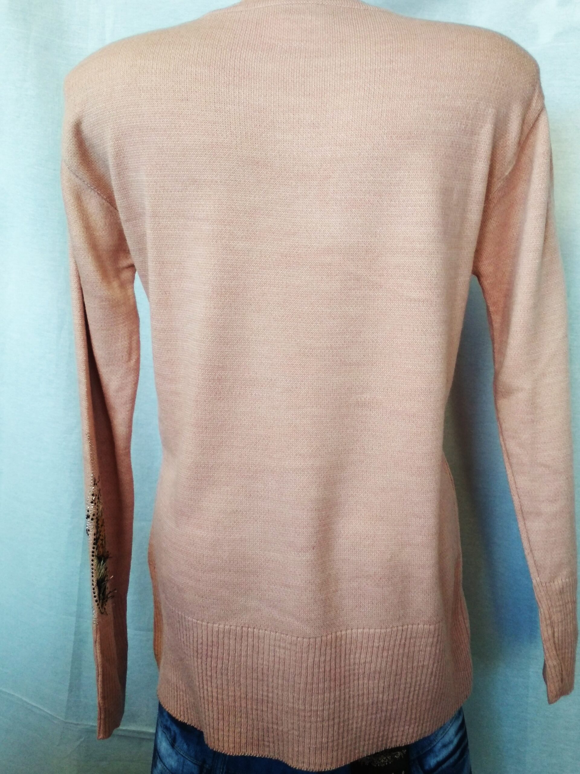 Дамски пуловер тънко плетиво с мъниста цвят пепел от рози
