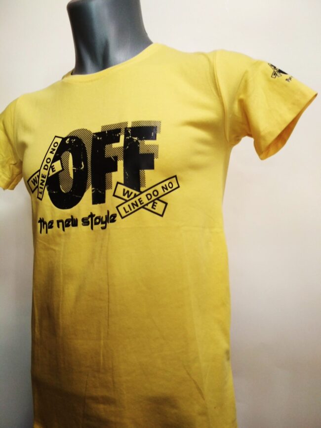 Жълта тениска с щампа надпис в черно