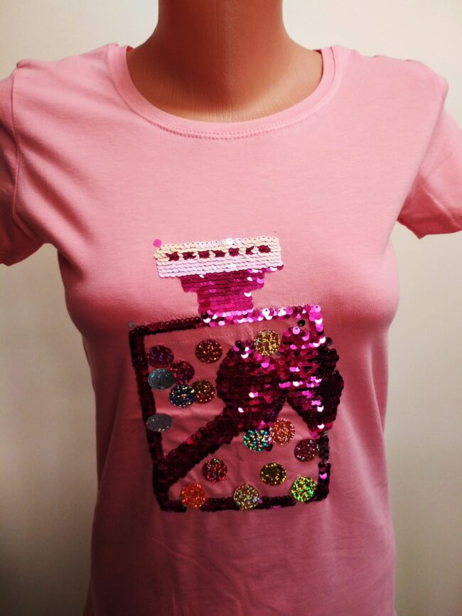 Розова дамска тениска с въртящи се пайети във форма на шише