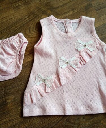 Розова рокля за бебе