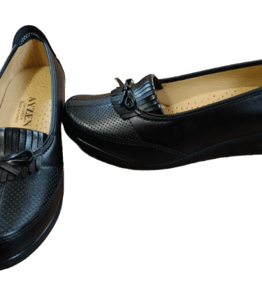 Дамски обувки в черен цвят с анатомична подметка