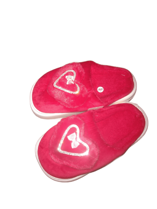 Дамски пухкави пантофи със сърце